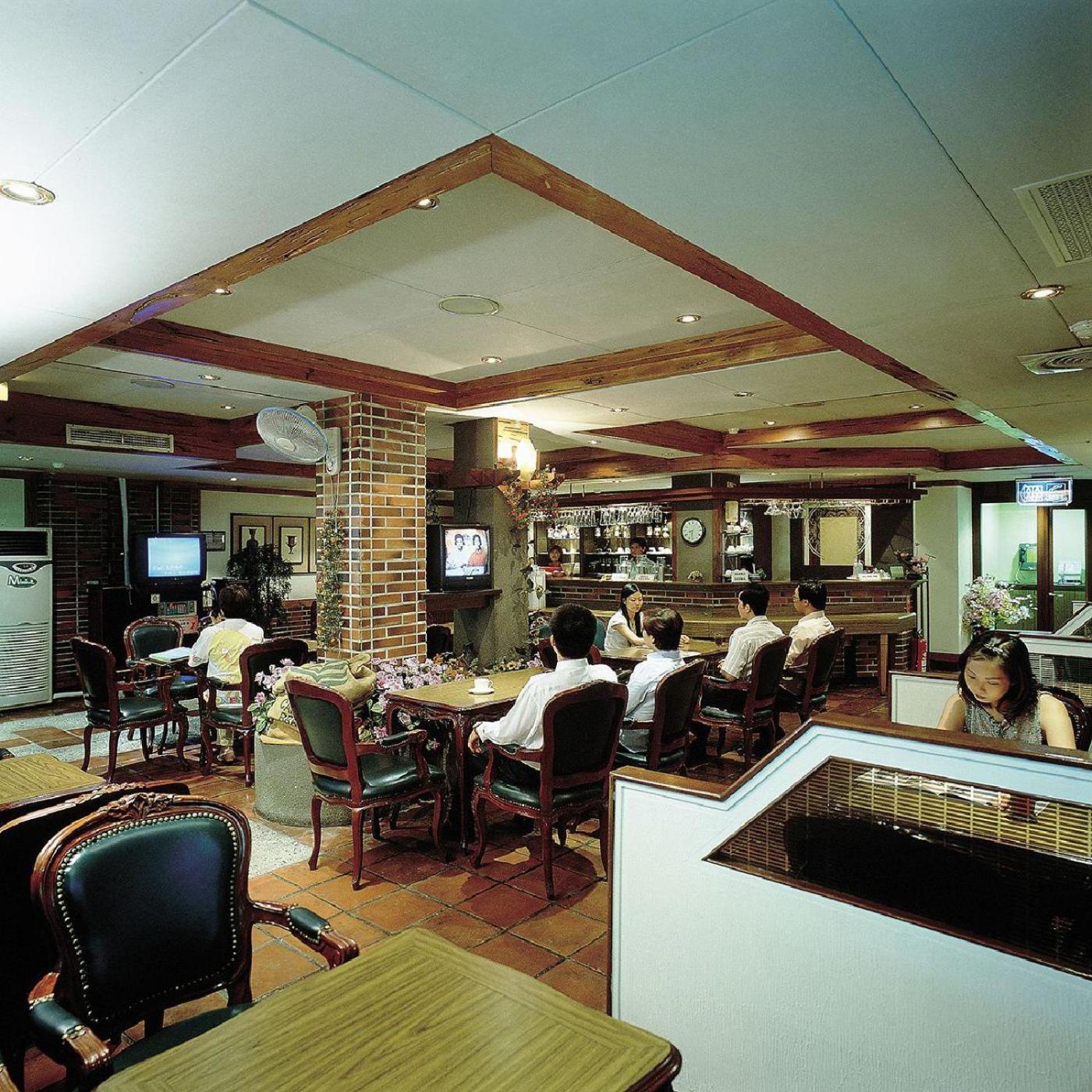 龍昇商務休閒飯店 Yongkang Luaran gambar